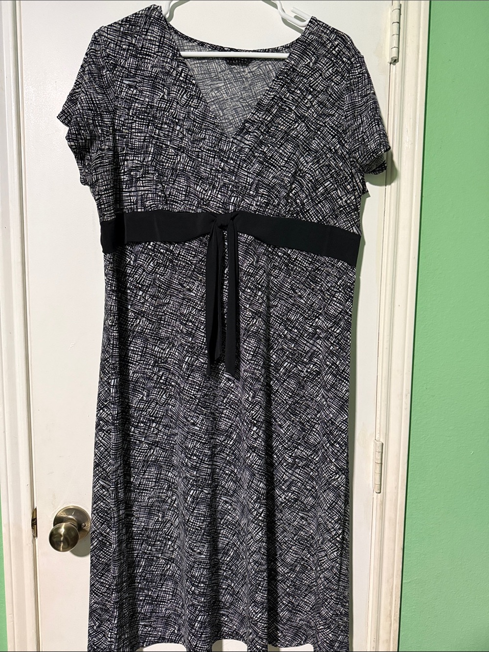 George Black and White Printed Tie-Waist Midi Dress